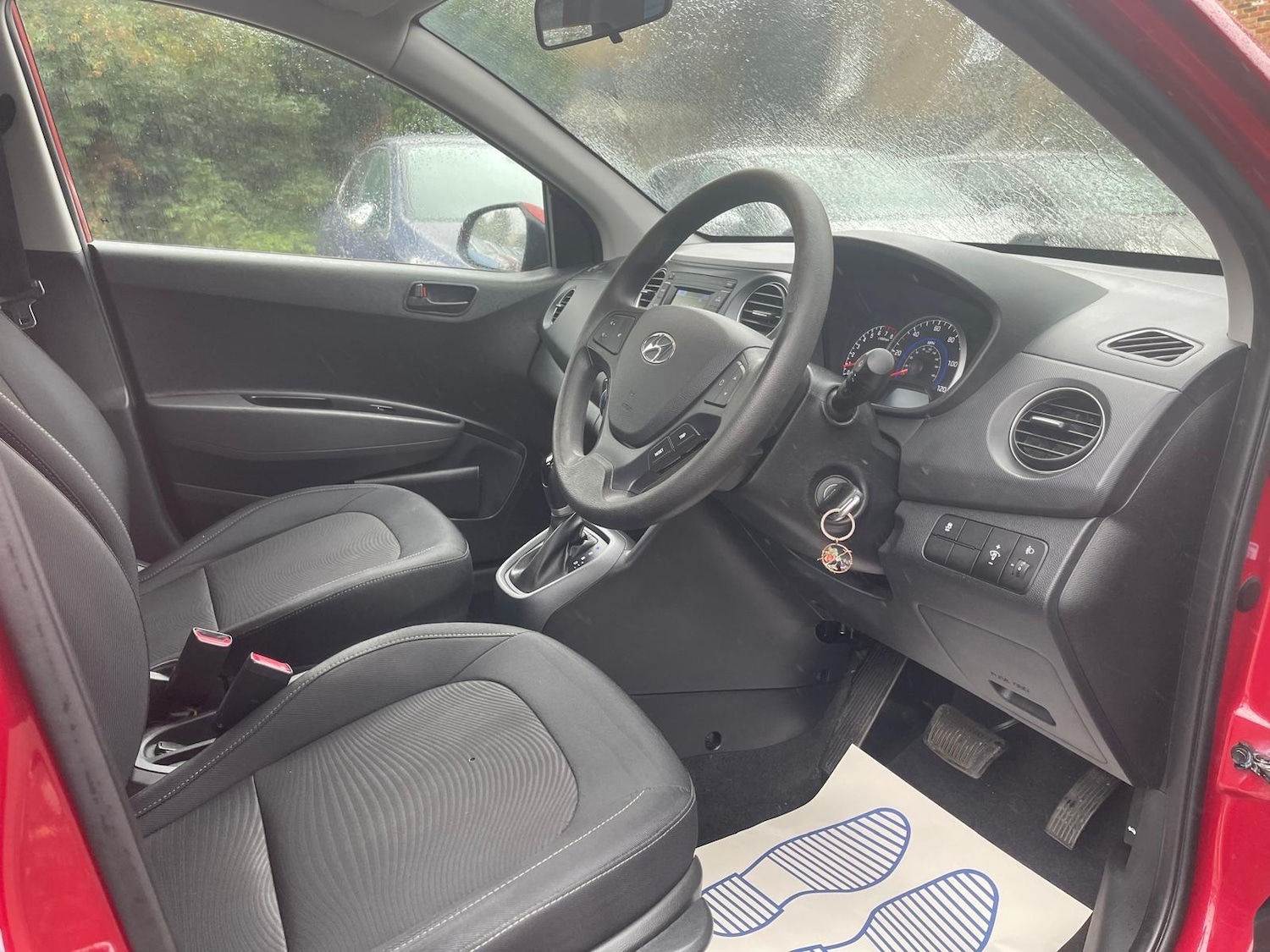 Used Hyundai i10 2017 for sale - 78072231: Photo 12