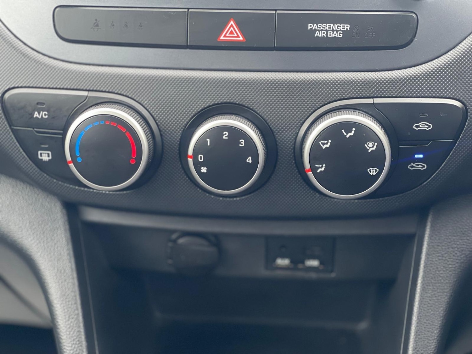 Used Hyundai i10 2017 for sale - 78072231: Photo 17