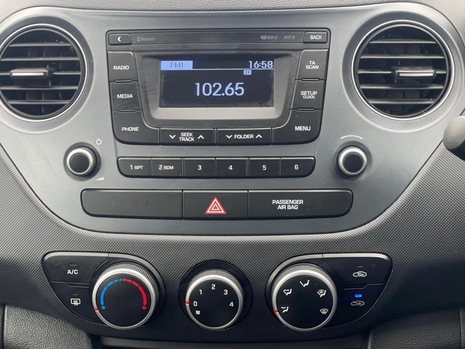 Used Hyundai i10 2017 for sale - 78072231: Photo 20