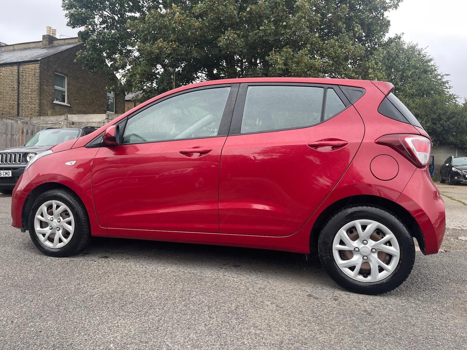 Used Hyundai i10 2017 for sale - 78072231: Photo 23