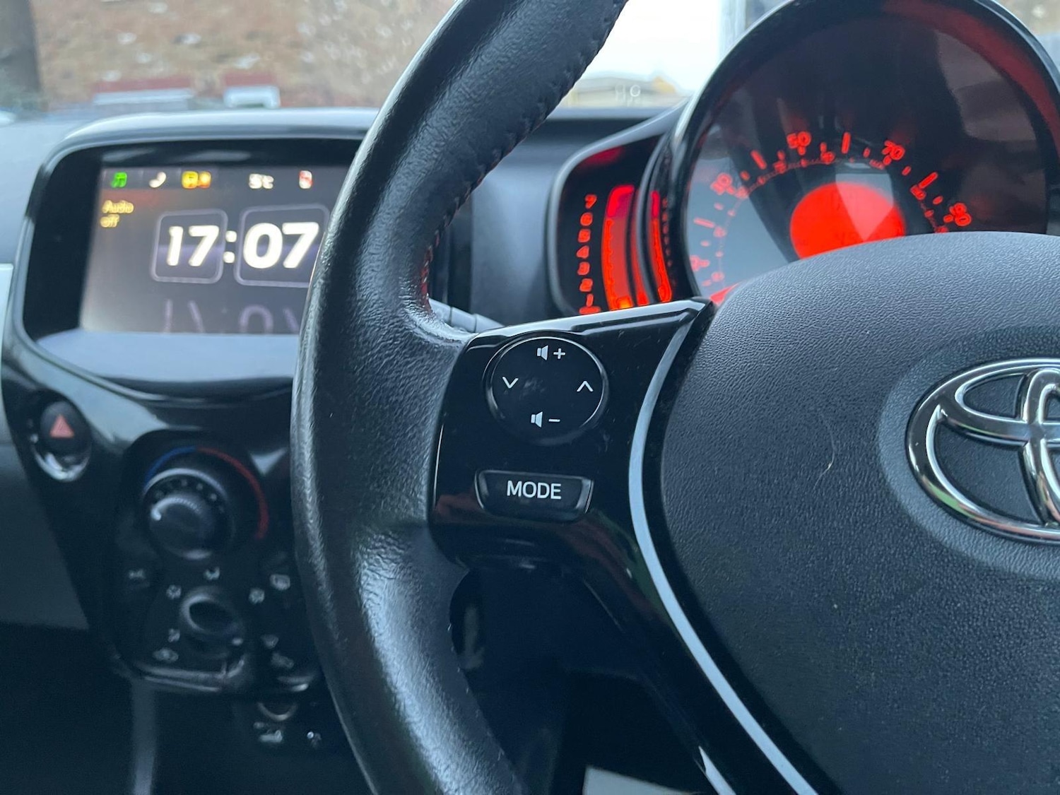 Used Toyota AYGO 2016 for sale - 78072674: Photo 19