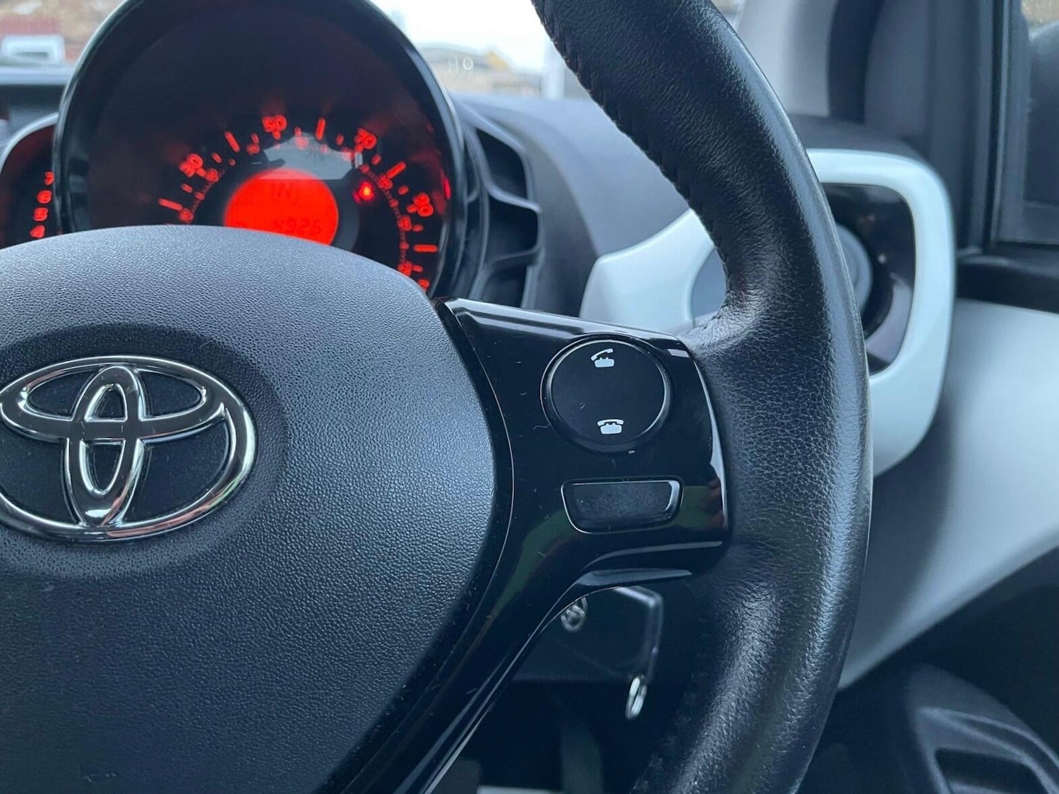 Used Toyota AYGO 2016 for sale - 78072674: Photo 25