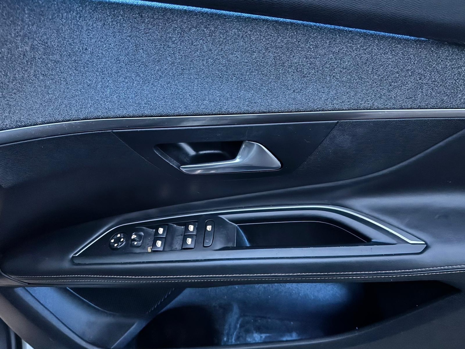 Used Peugeot 3008 2017 for sale - 78071926: Photo 28