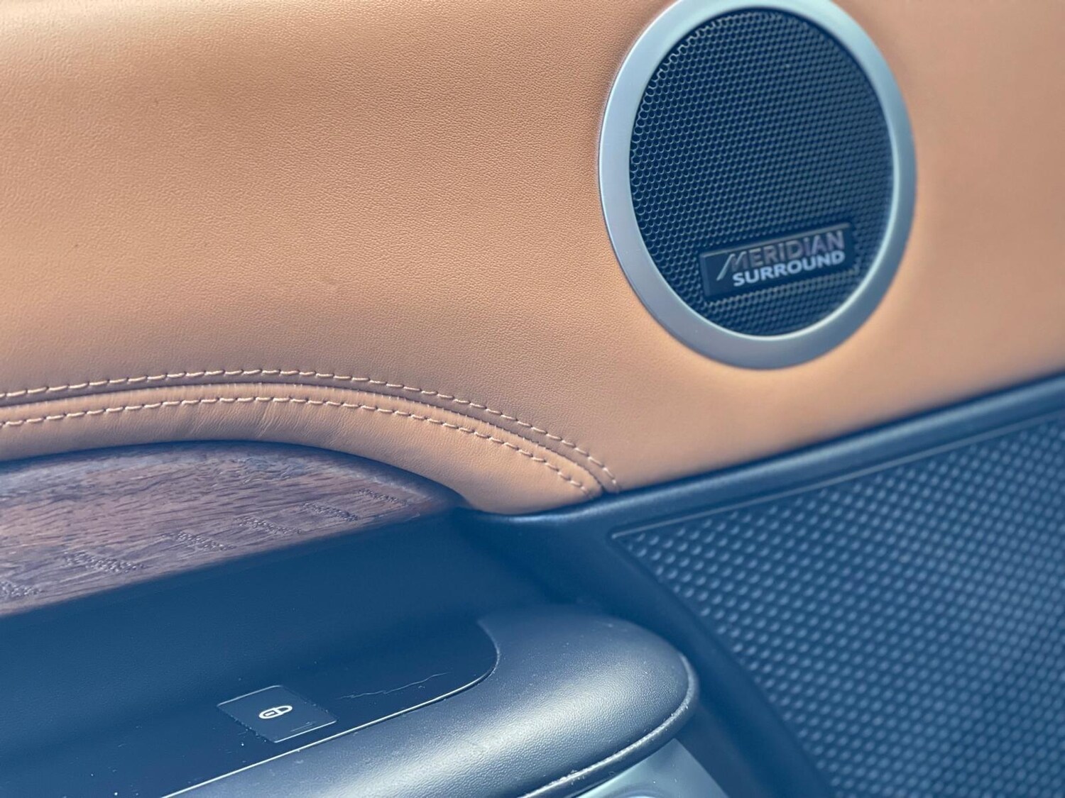 Used Land Rover Discovery 2020 for sale - 78071938: Photo 26