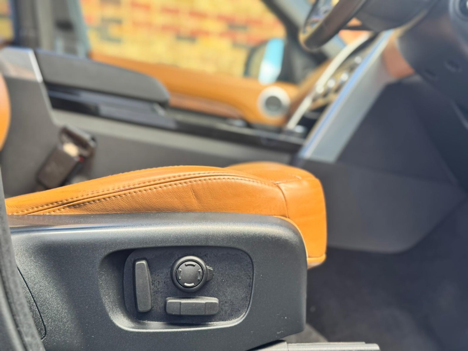 Used Land Rover Discovery 2020 for sale - 78071938: Photo 51