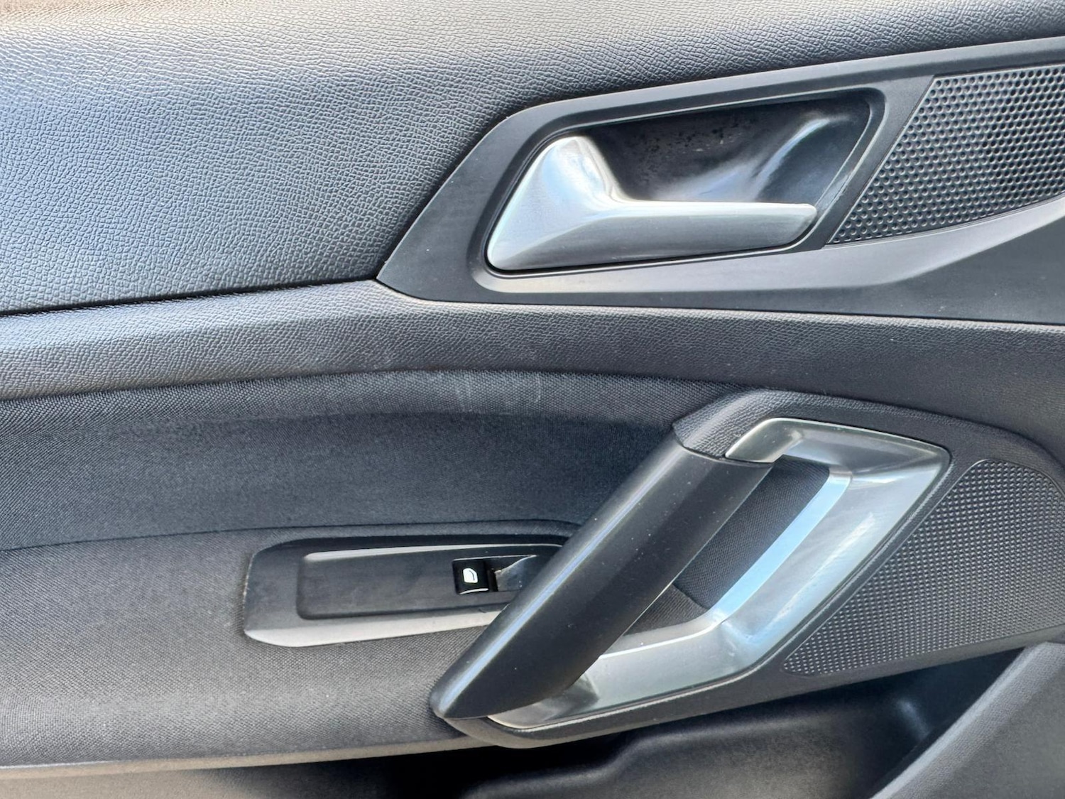 Used Peugeot 308 2015 for sale - 78072865: Photo 19