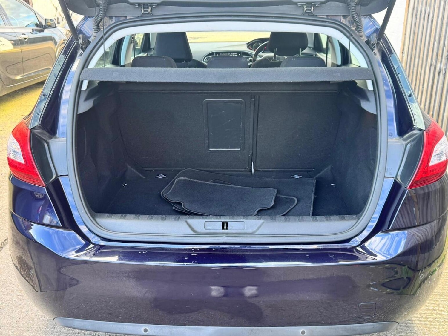 Used Peugeot 308 2015 for sale - 78072865: Photo 35