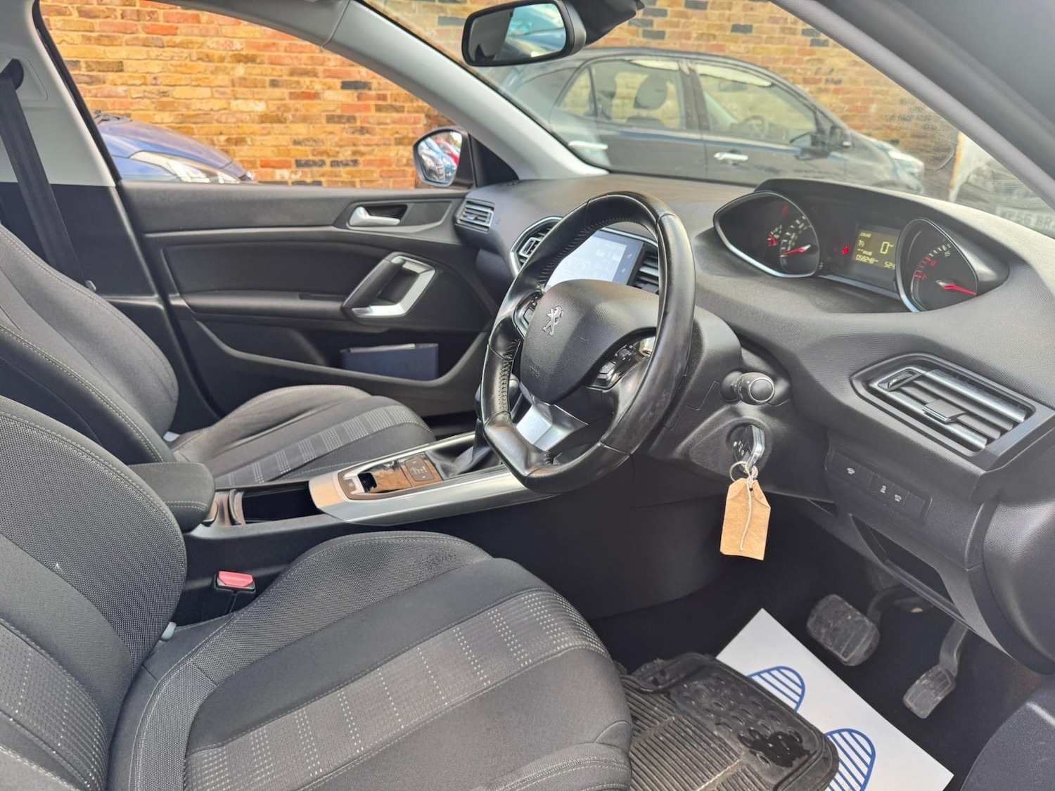 Used Peugeot 308 2015 for sale - 78072865: Photo 9