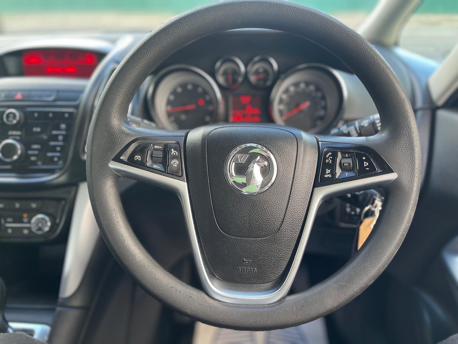 Used Vauxhall Zafira 2016 for sale - 78072846: Photo 31