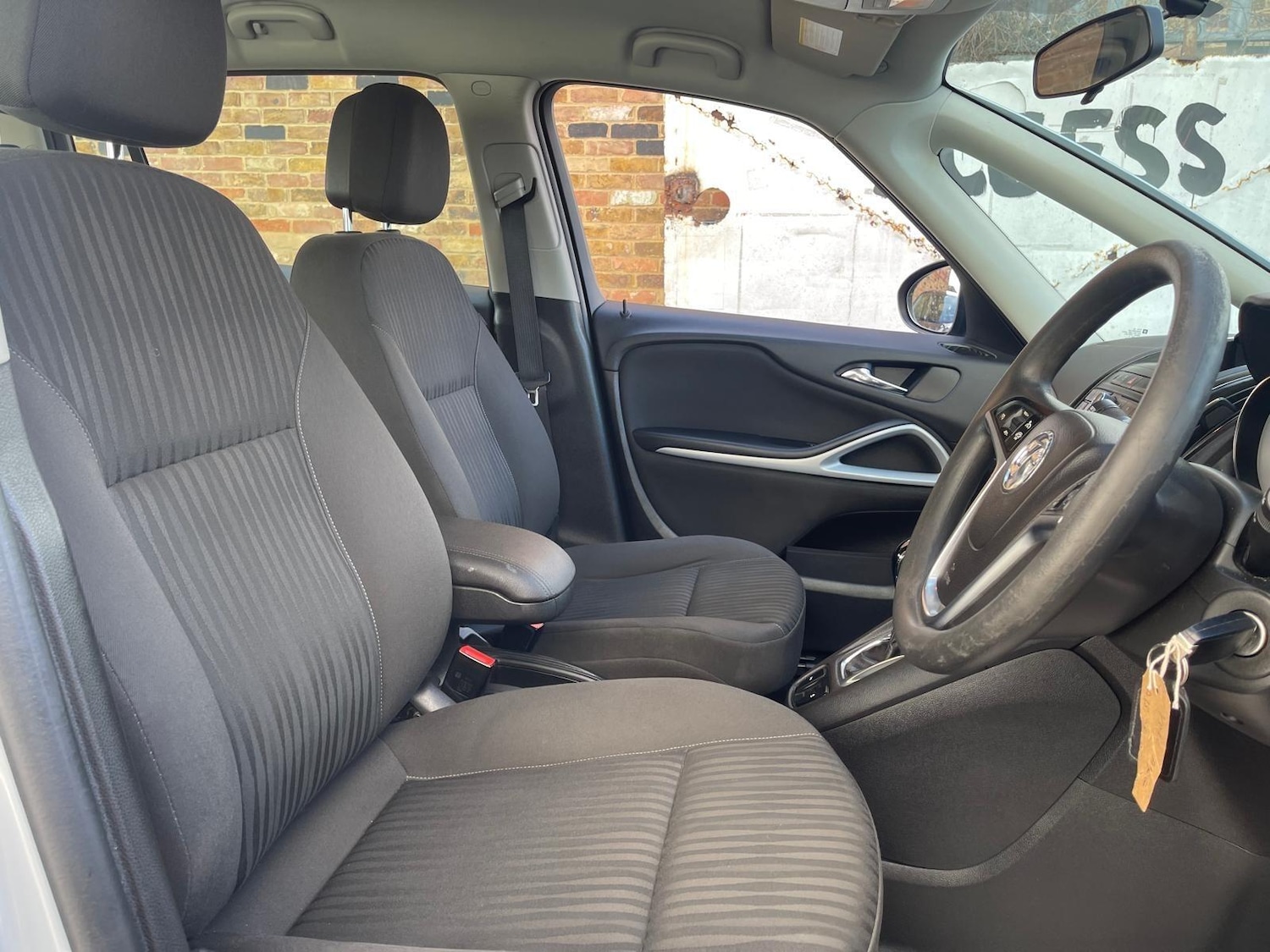 Used Vauxhall Zafira 2016 for sale - 78072846: Photo 33