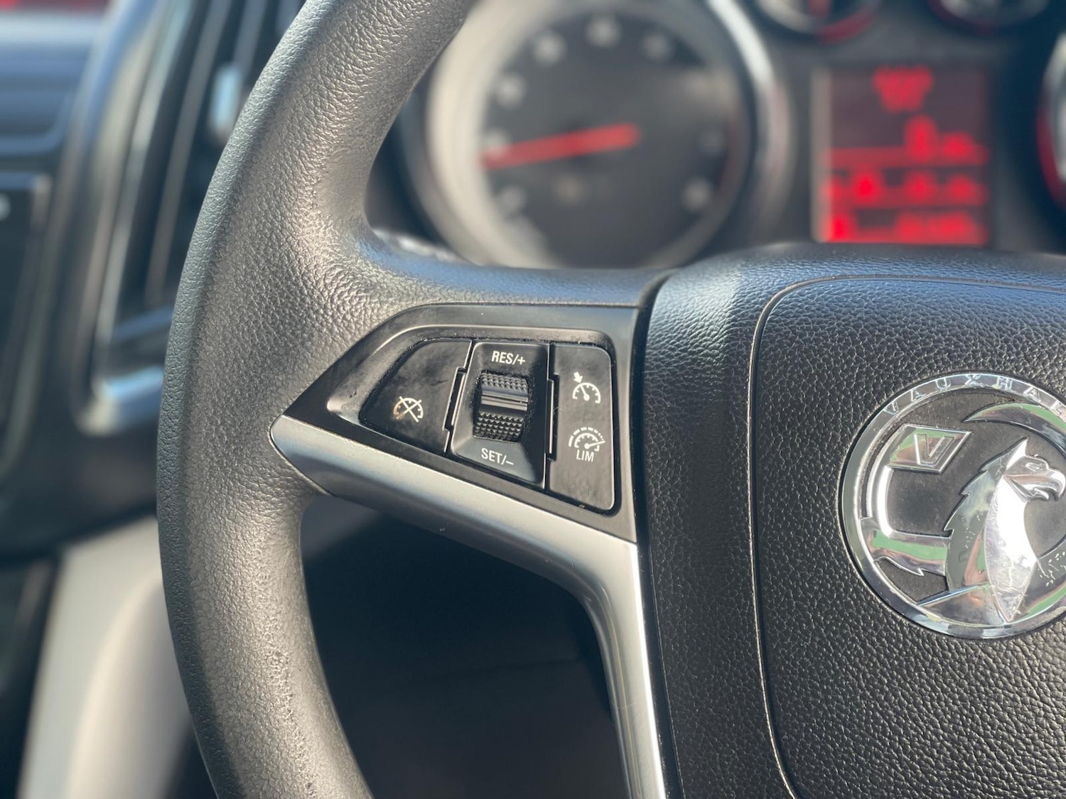 Used Vauxhall Zafira 2016 for sale - 78072846: Photo 34