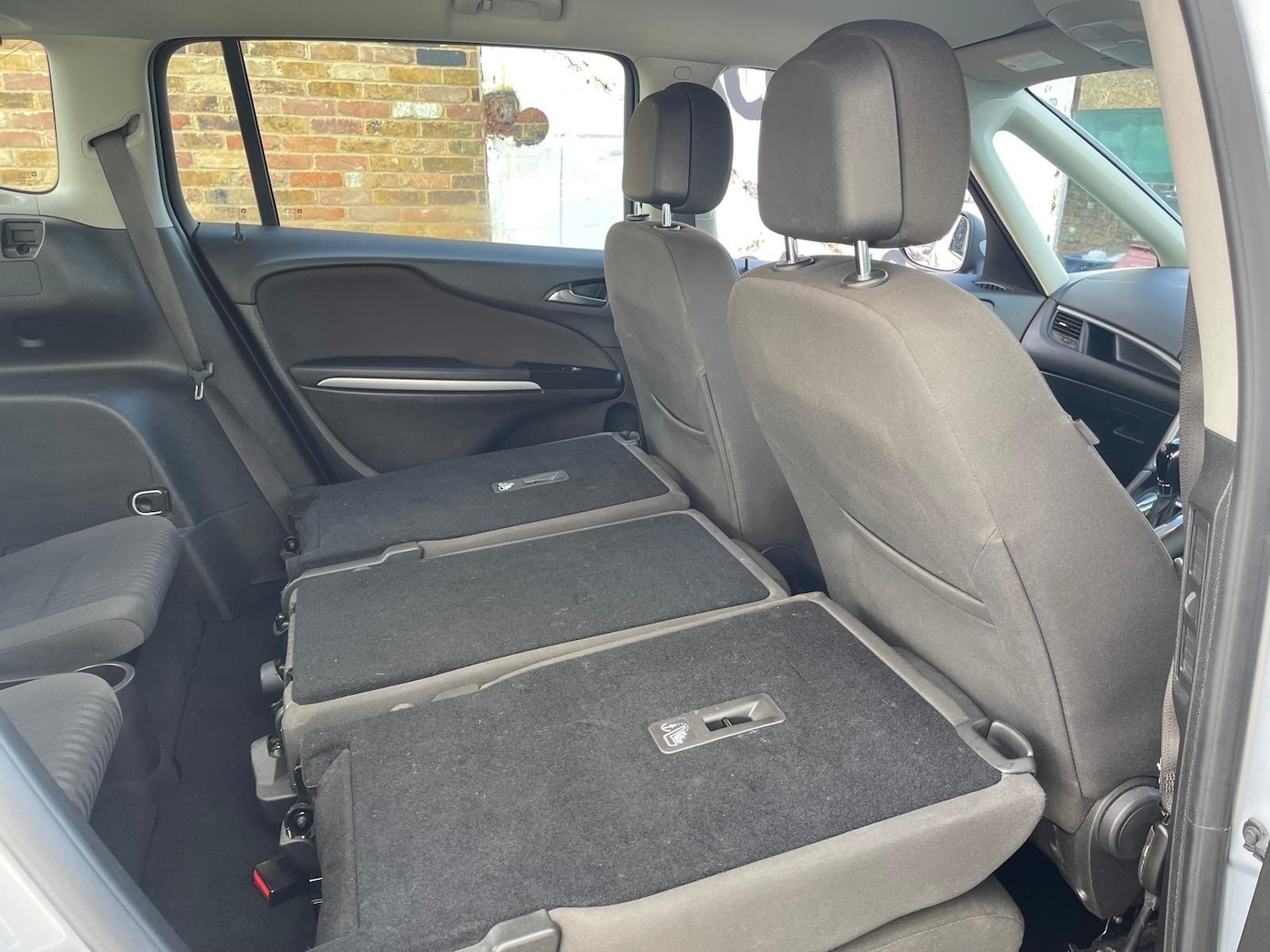 Used Vauxhall Zafira 2016 for sale - 78072846: Photo 36