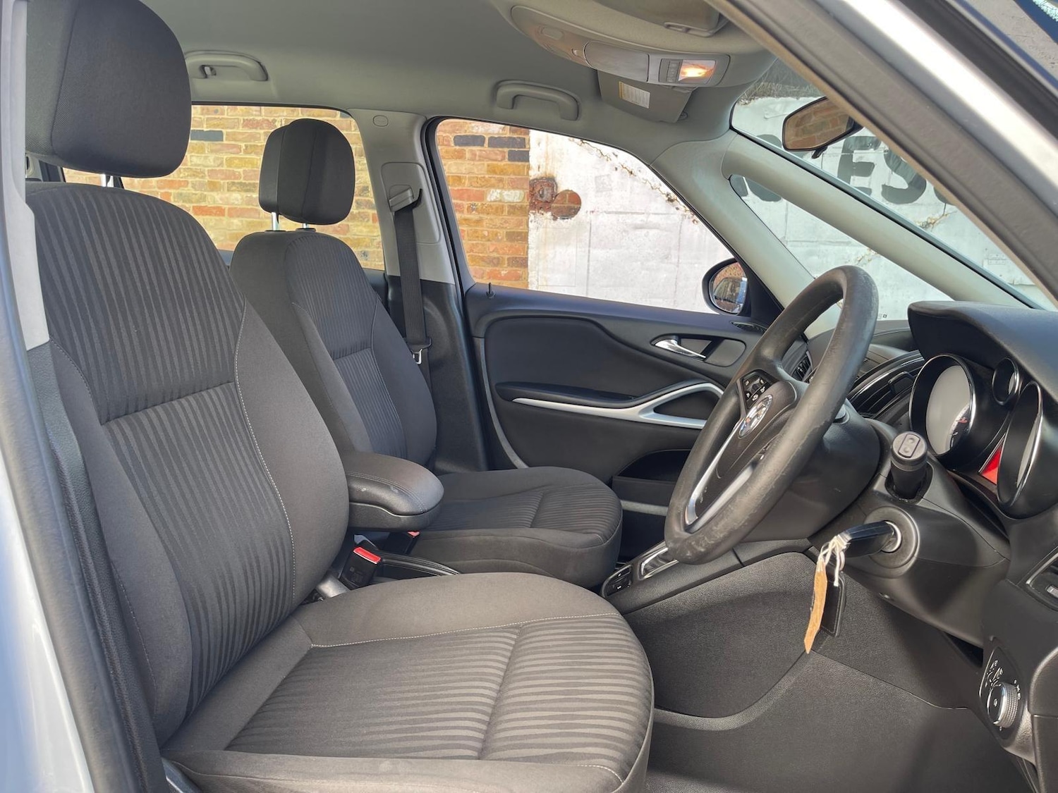 Used Vauxhall Zafira 2016 for sale - 78072846: Photo 38