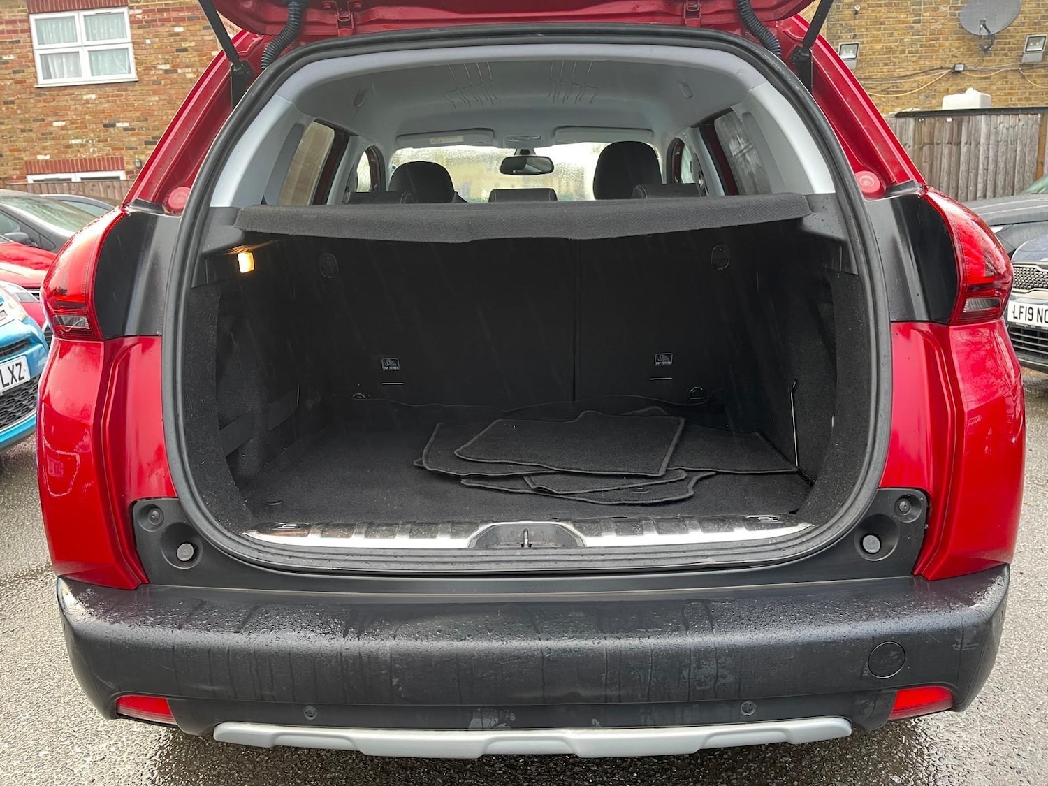 Used Peugeot 2008 2017 for sale - 78072949: Photo 10