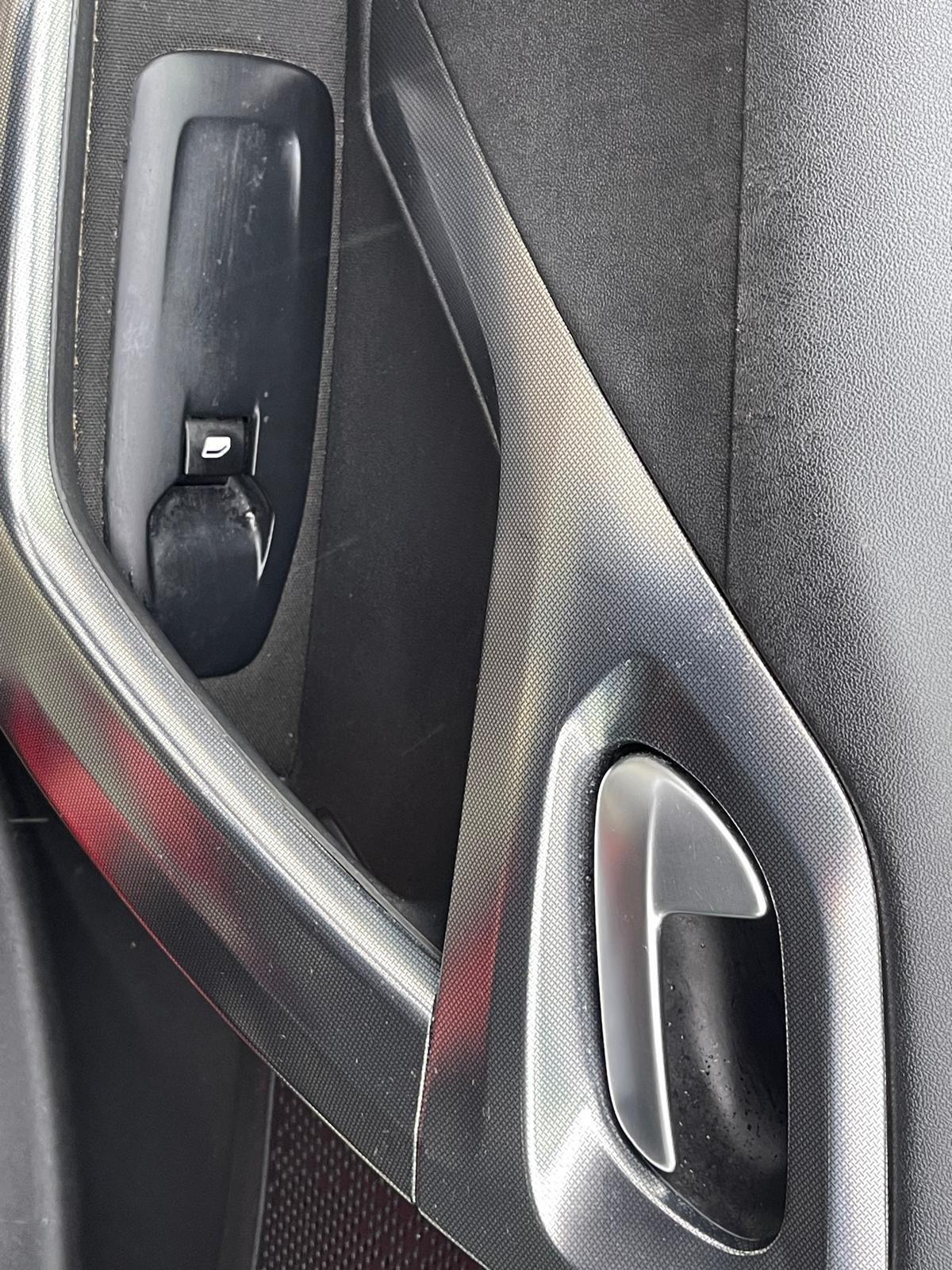 Used Peugeot 2008 2017 for sale - 78072949: Photo 15