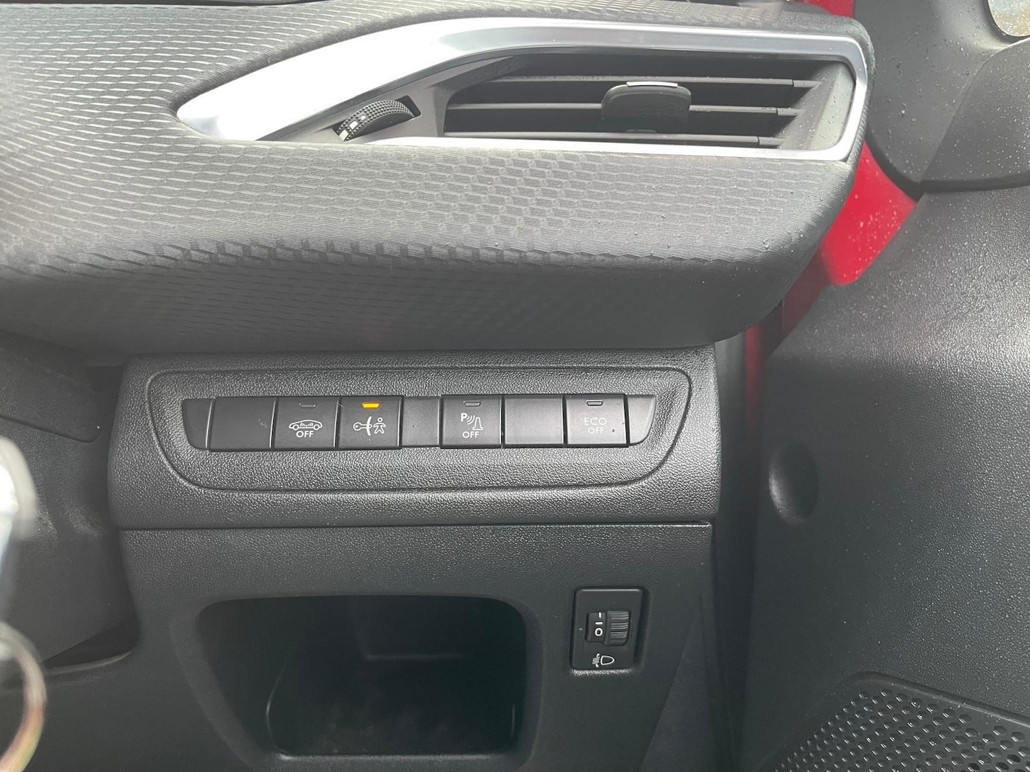 Used Peugeot 2008 2017 for sale - 78072949: Photo 22