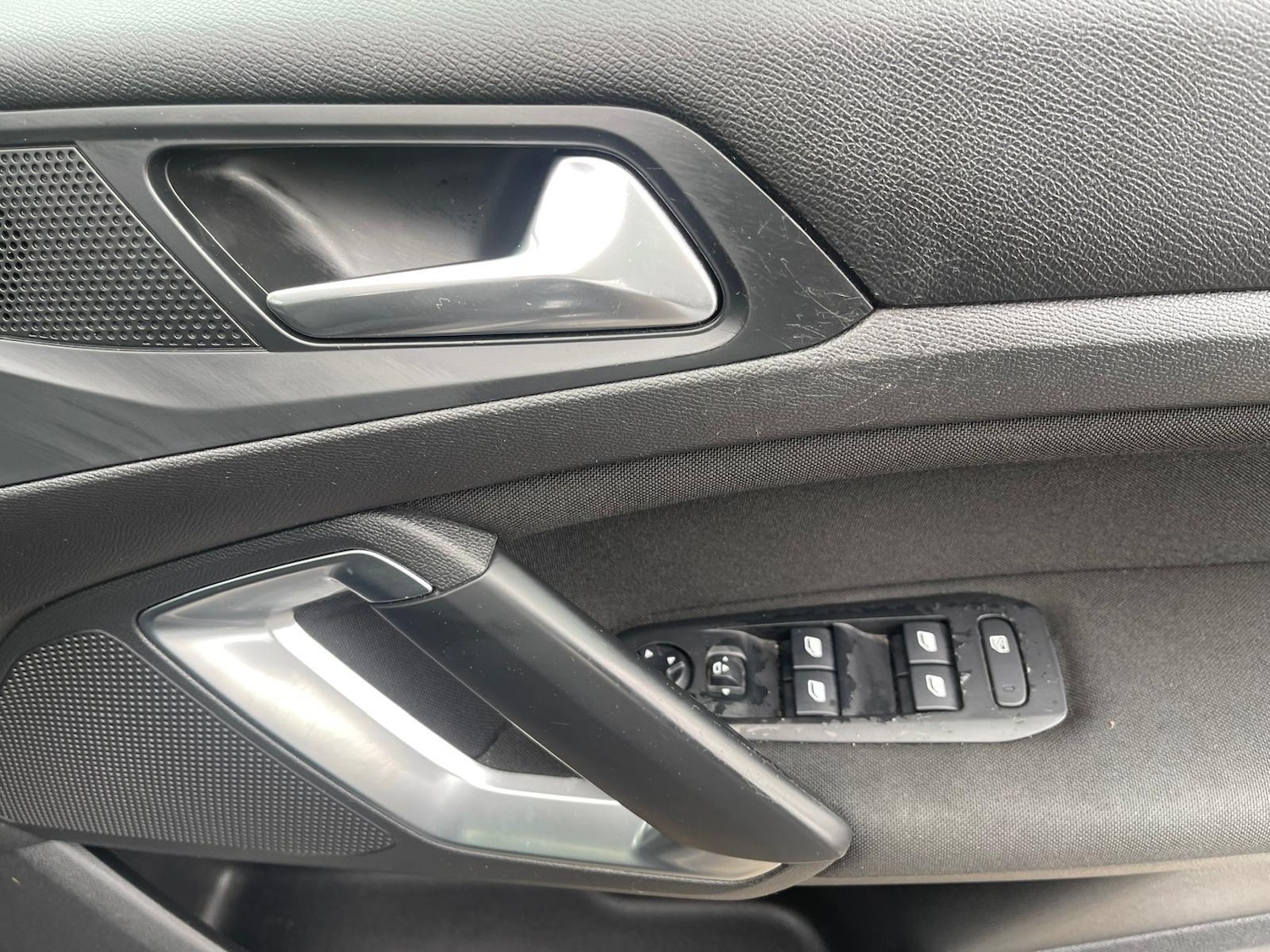 Used Peugeot 308 2016 for sale - 78170385: Photo 16