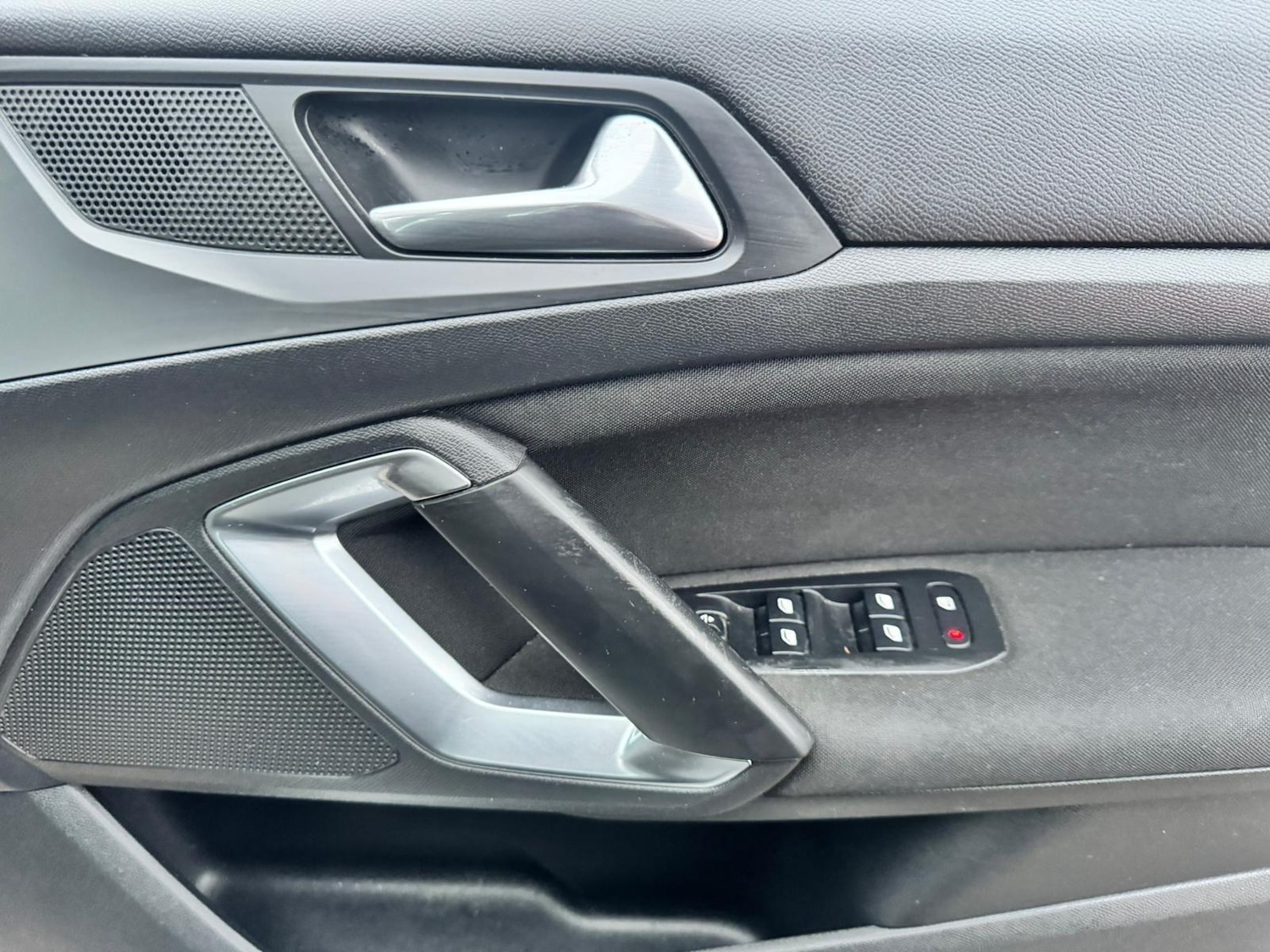 Used Peugeot 308 2016 for sale - 78072333: Photo 25