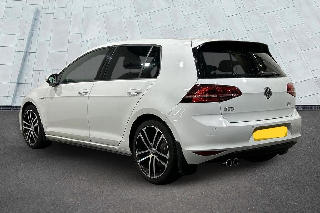 Used Volkswagen Golf 2016 for sale - 76376949: Photo 2