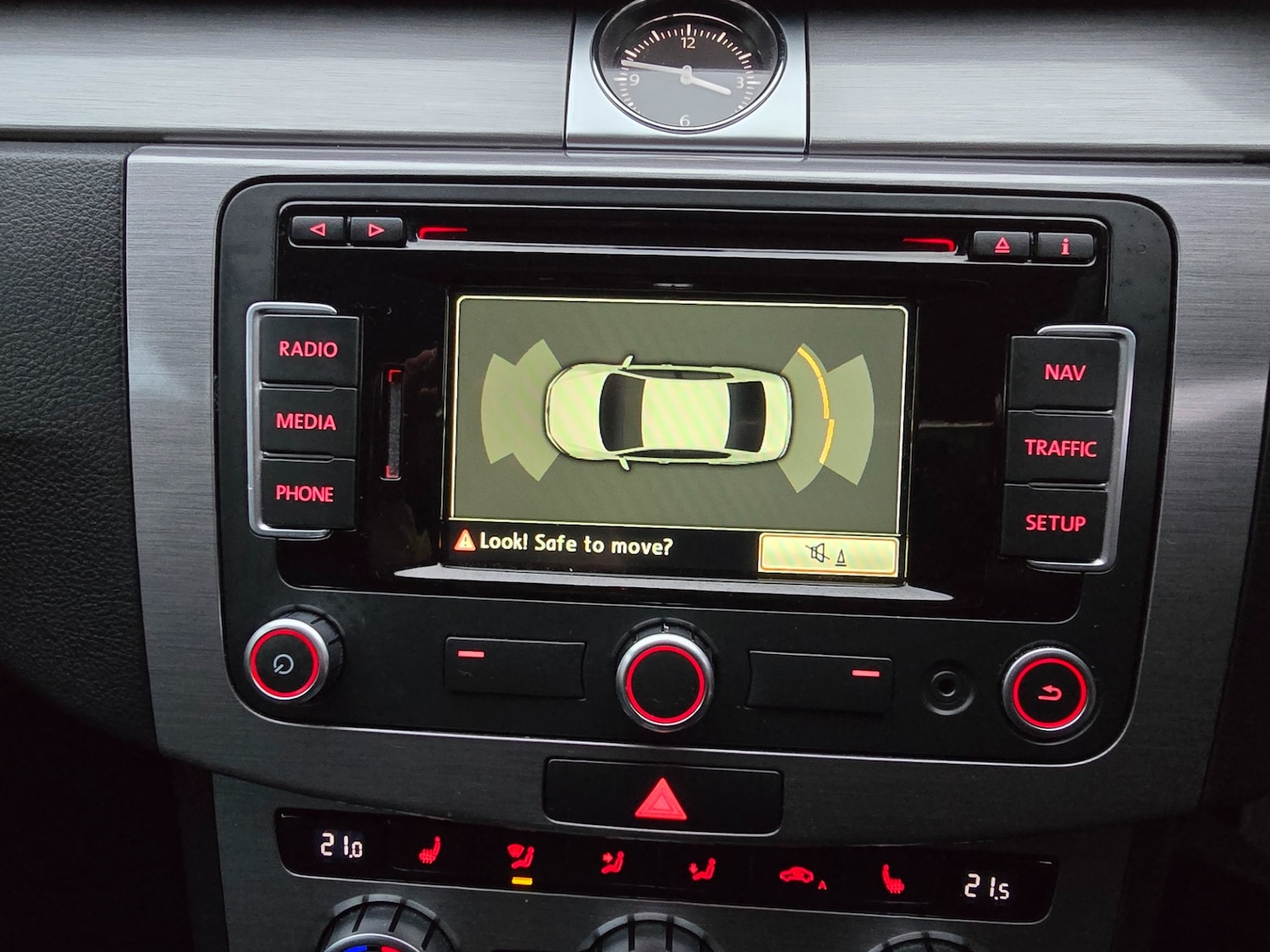 Used Volkswagen Passat 2014 for sale - 76507358: Photo 9