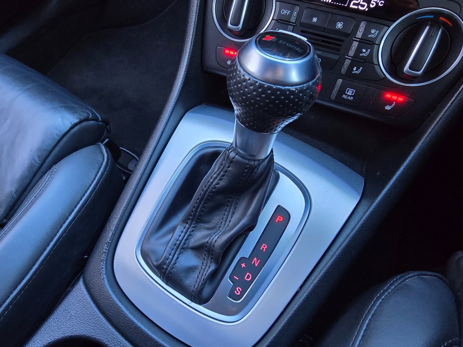 Used Audi Q3 2017 for sale - 76618932: Photo 16