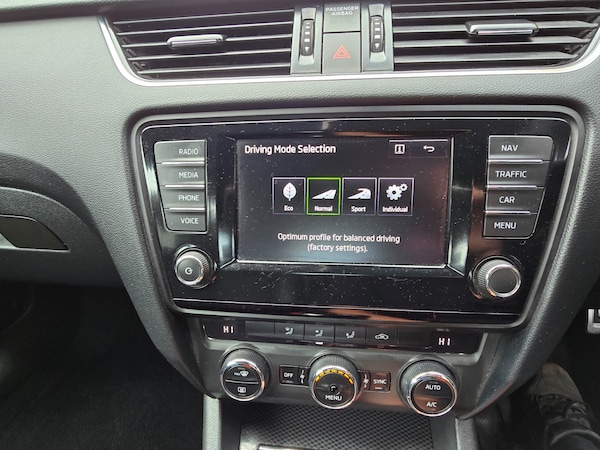 Used Skoda Octavia 2016 for sale - 76305351: Photo 11