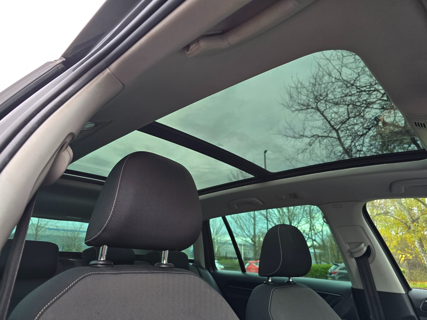 Used Volkswagen Golf 2013 for sale - 76669490: Photo 5