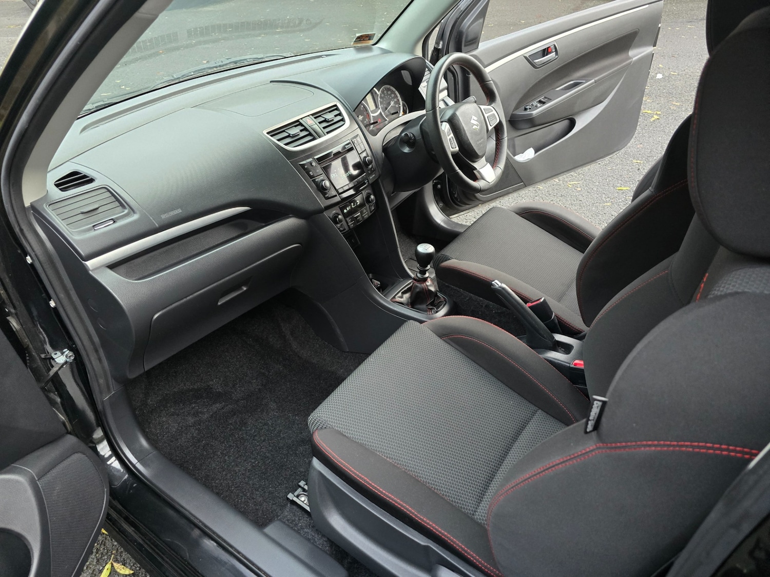 Used Suzuki Swift 2012 for sale - 76559623: Photo 16