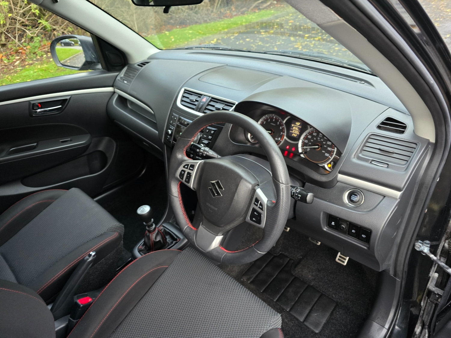 Used Suzuki Swift 2012 for sale - 76559623: Photo 19