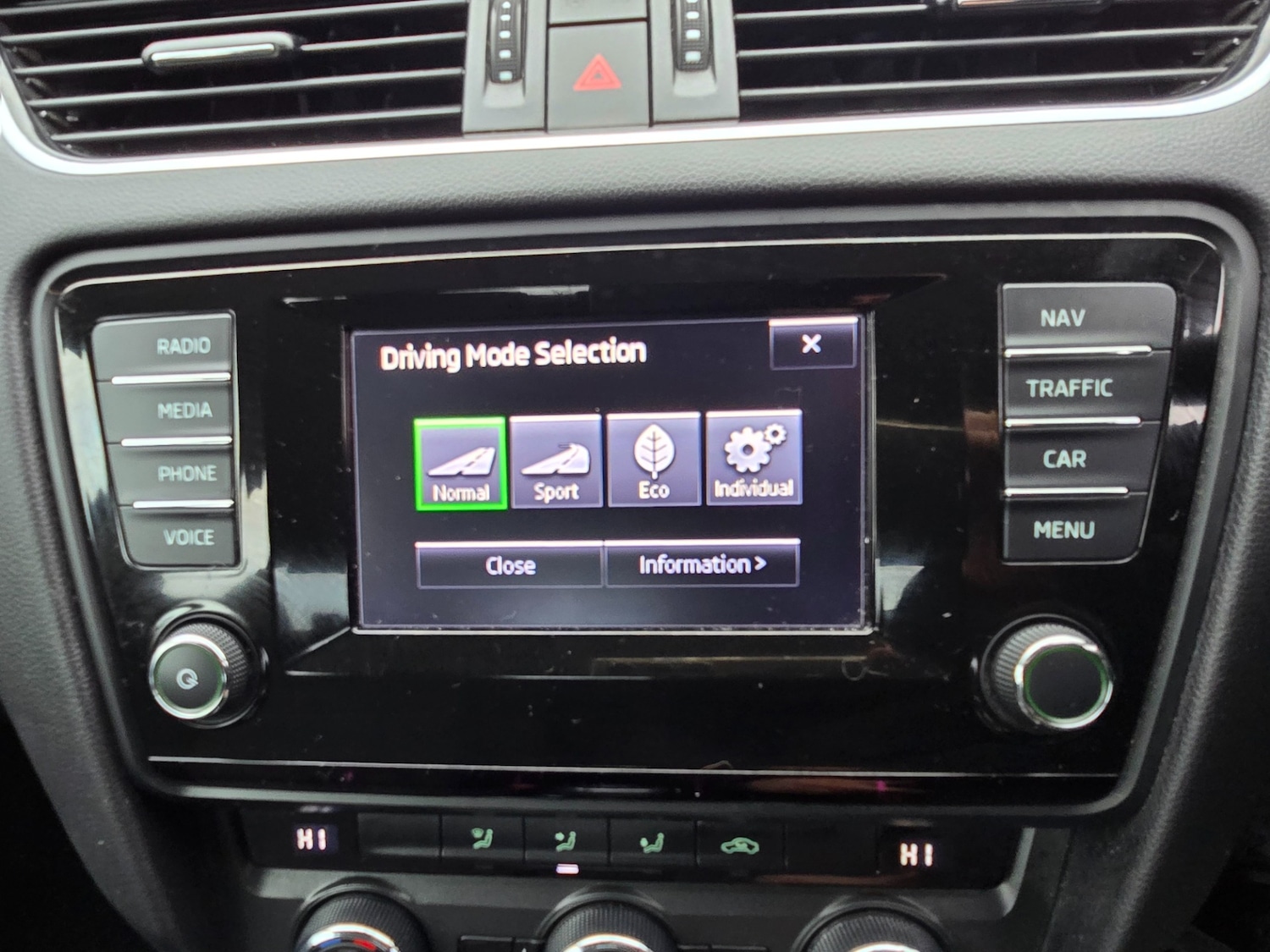 Used Skoda Octavia 2014 for sale - 76559728: Photo 13