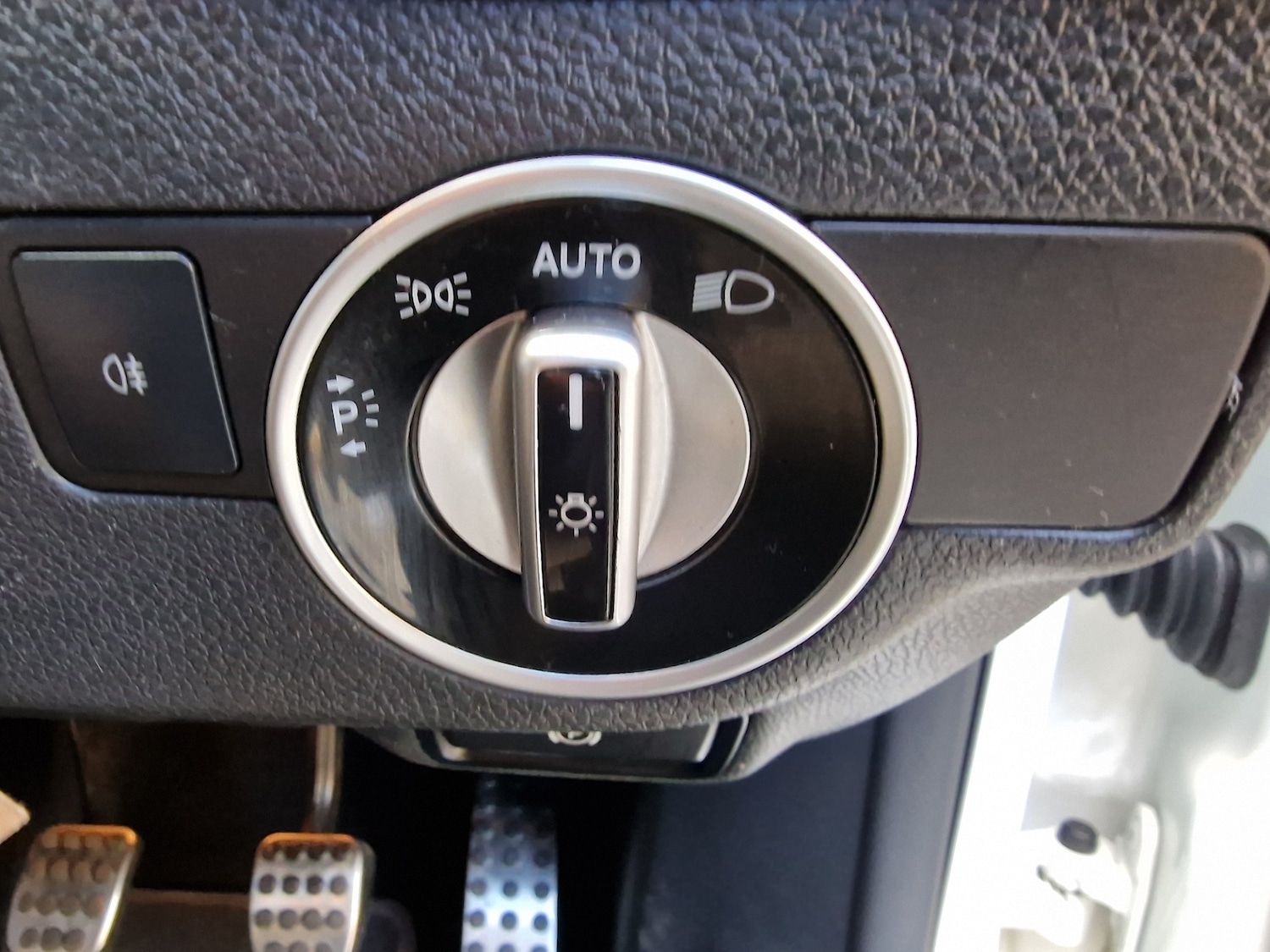 Used Mercedes-Benz A-Class 2015 for sale - 76384419: Photo 26