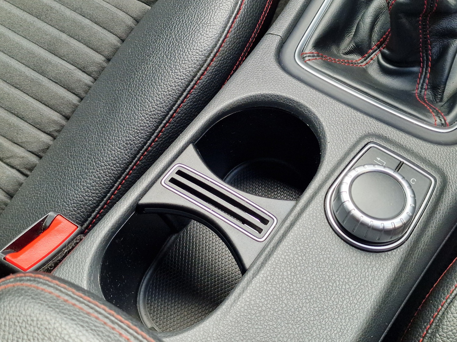 Used Mercedes-Benz A-Class 2015 for sale - 76384419: Photo 29