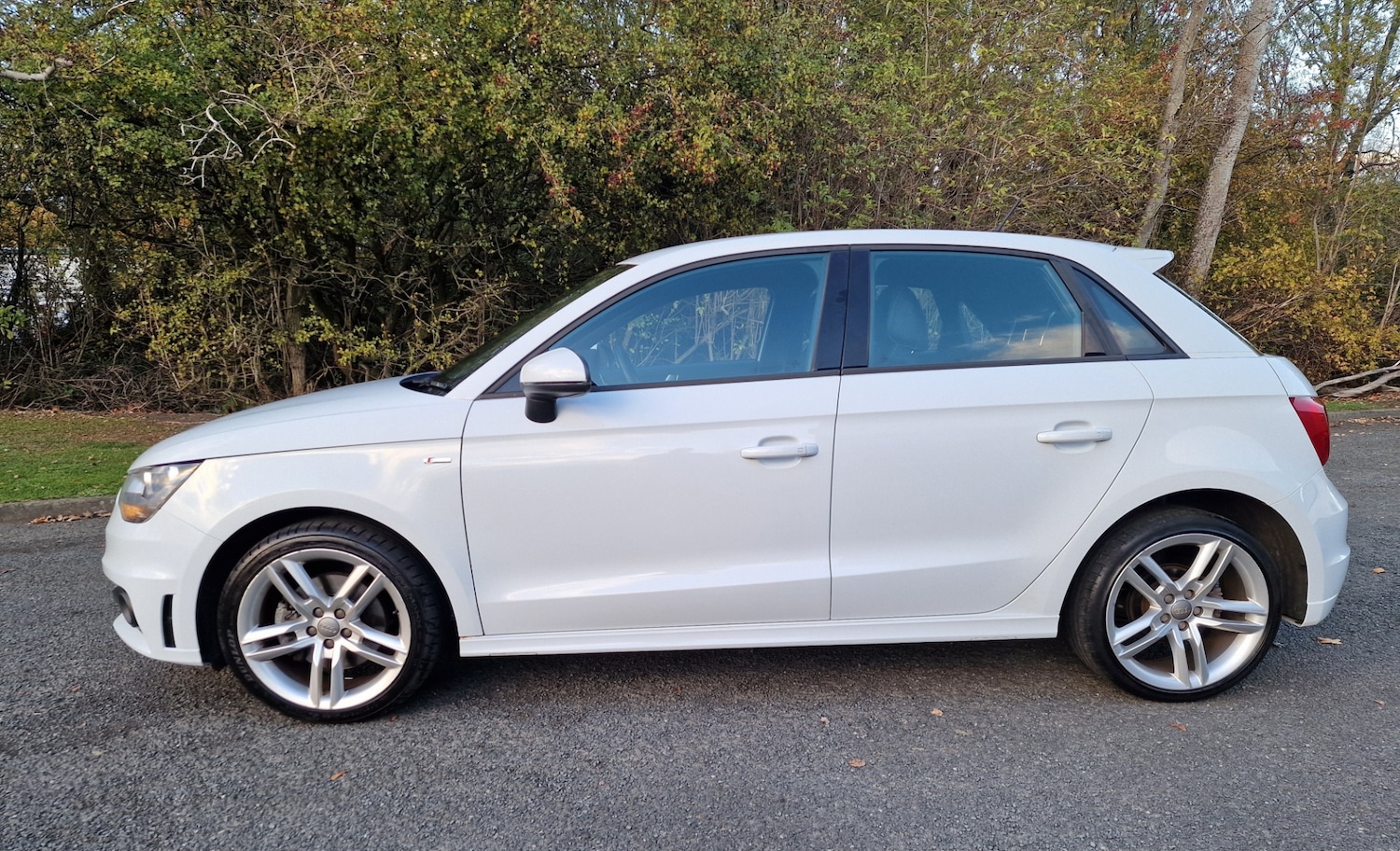 Used Audi A1 2014 for sale - 76332776: Photo 6