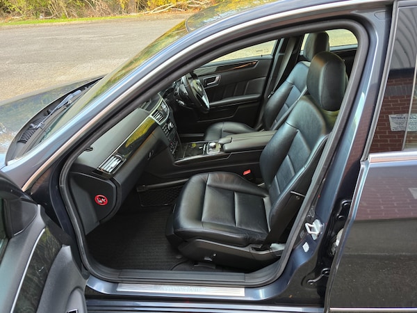 Used Mercedes-Benz E Class 2013 for sale - 76210899: Photo 35