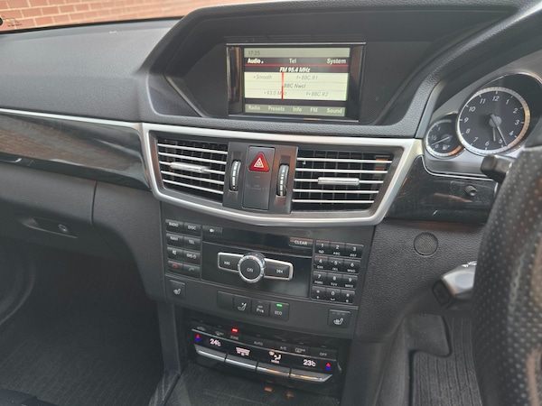 Used Mercedes-Benz E Class 2013 for sale - 76210899: Photo 39