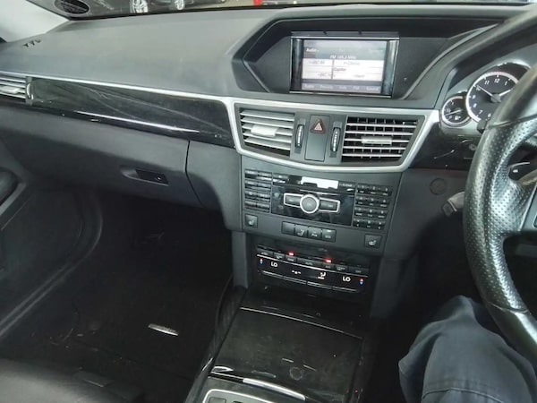 Used Mercedes-Benz E Class 2013 for sale - 76210899: Photo 3
