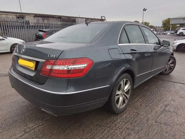 Used Mercedes-Benz E Class 2013 for sale - 76210899: Photo 5