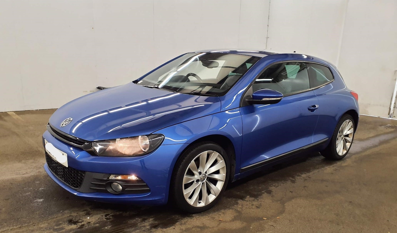 Used Volkswagen Scirocco 2014 for sale - 76484248: Photo 2