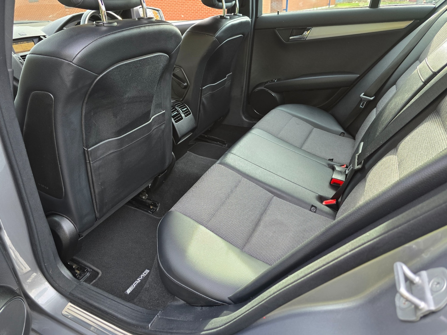 Used Mercedes-Benz C Class 2010 for sale - 76334410: Photo 14