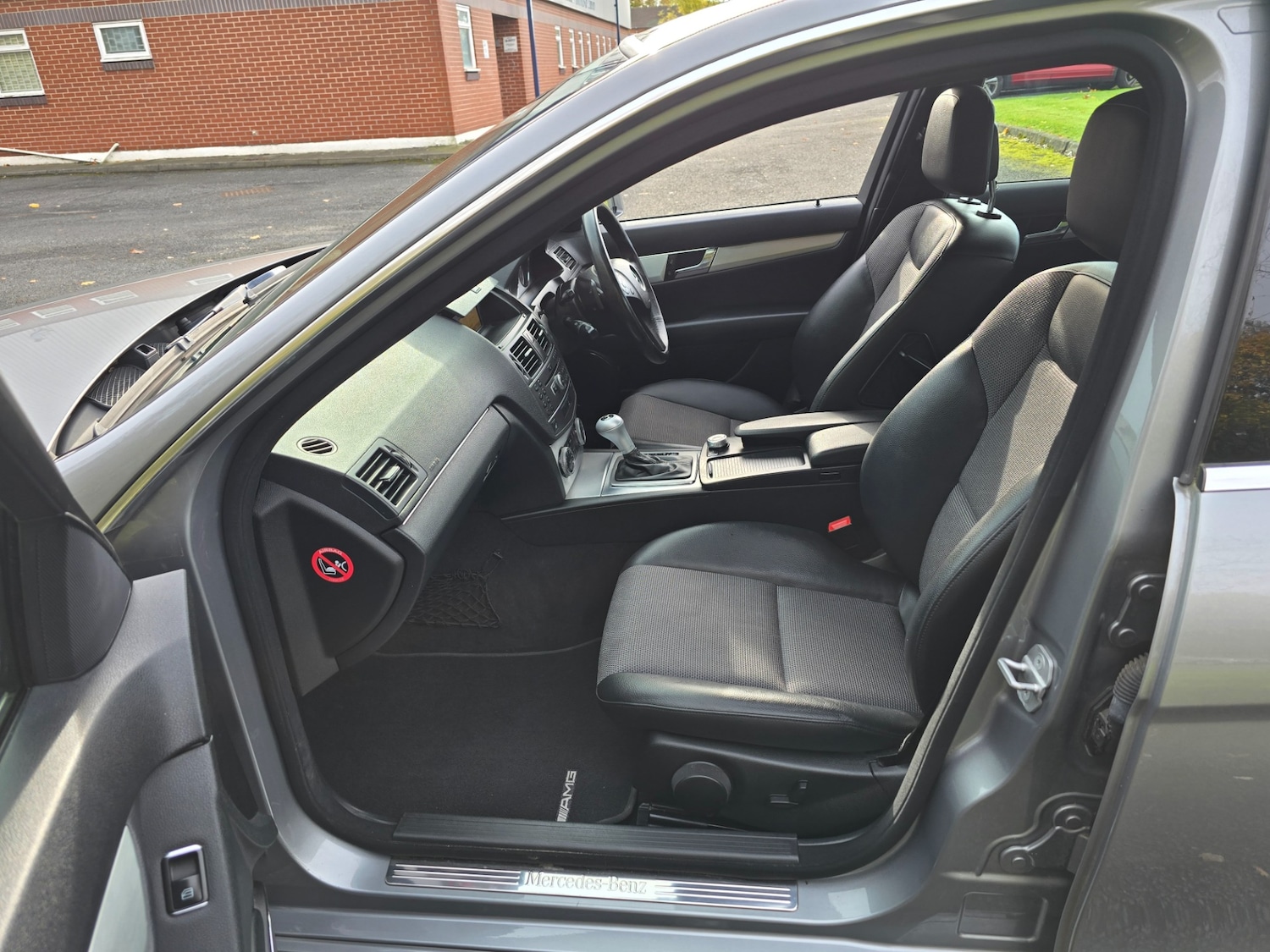 Used Mercedes-Benz C Class 2010 for sale - 76334410: Photo 16