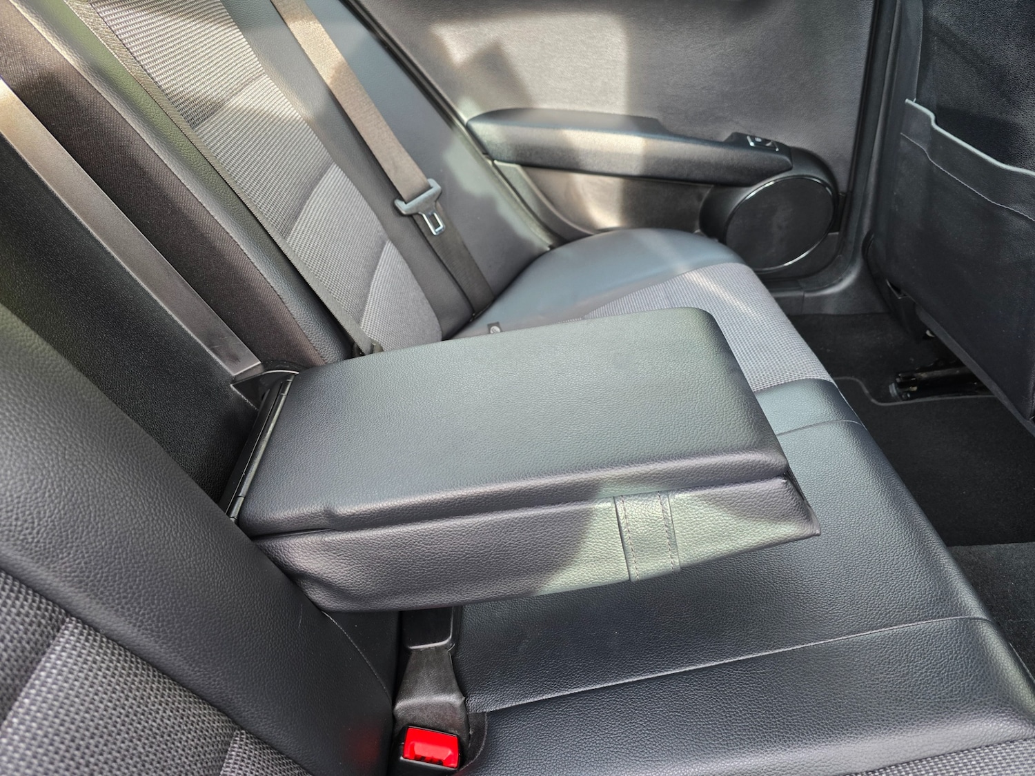 Used Mercedes-Benz C Class 2010 for sale - 76334410: Photo 17