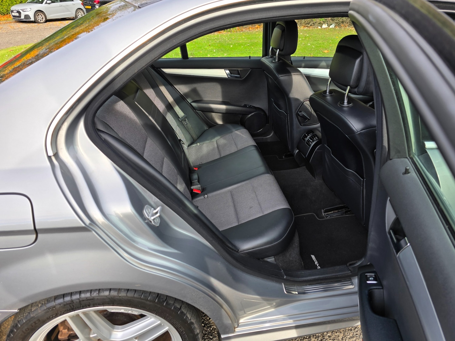 Used Mercedes-Benz C Class 2010 for sale - 76334410: Photo 20