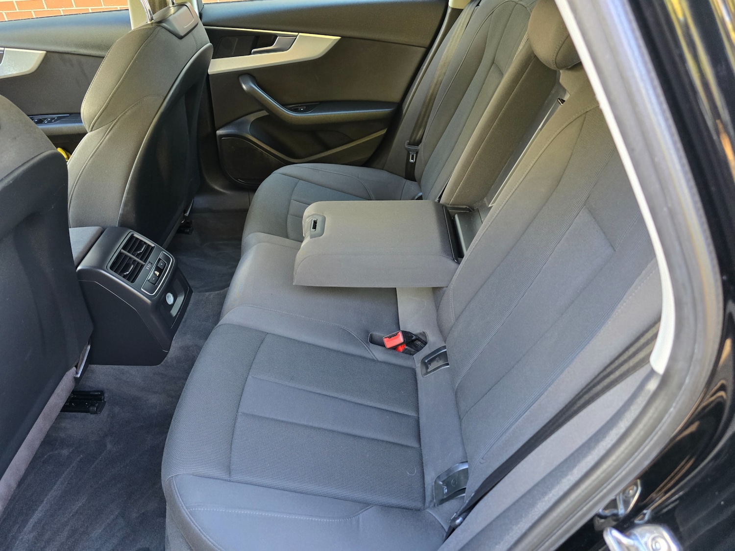 Used Audi A4 2017 for sale - 75807311: Photo 24