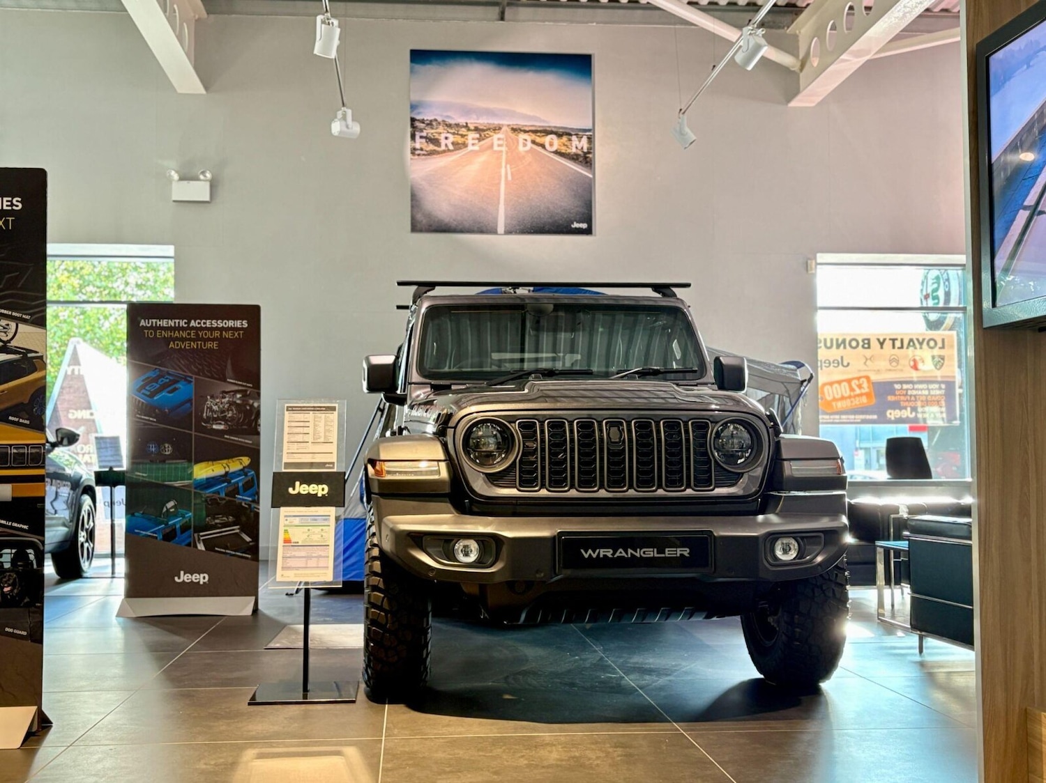 Used Jeep Renegade 2021 for sale - 78219683: Photo 17