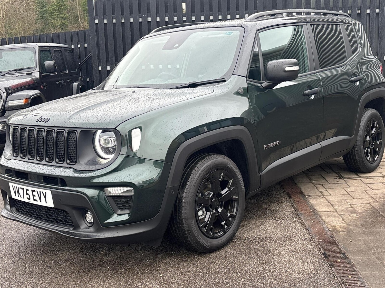 Used Jeep Renegade 2025 for sale - 77759252: Photo 3