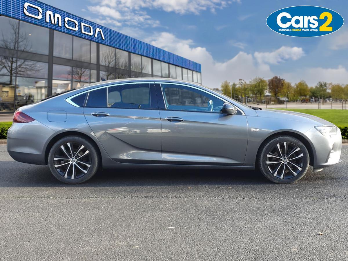 Used Vauxhall Insignia 2020 for sale - 77013079: Photo 2