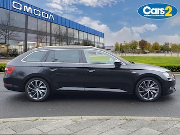 Used Skoda Superb 2018 for sale - 76556984: Photo