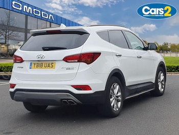 Used Hyundai Santa Fe 2018 for sale - 76881971: Photo