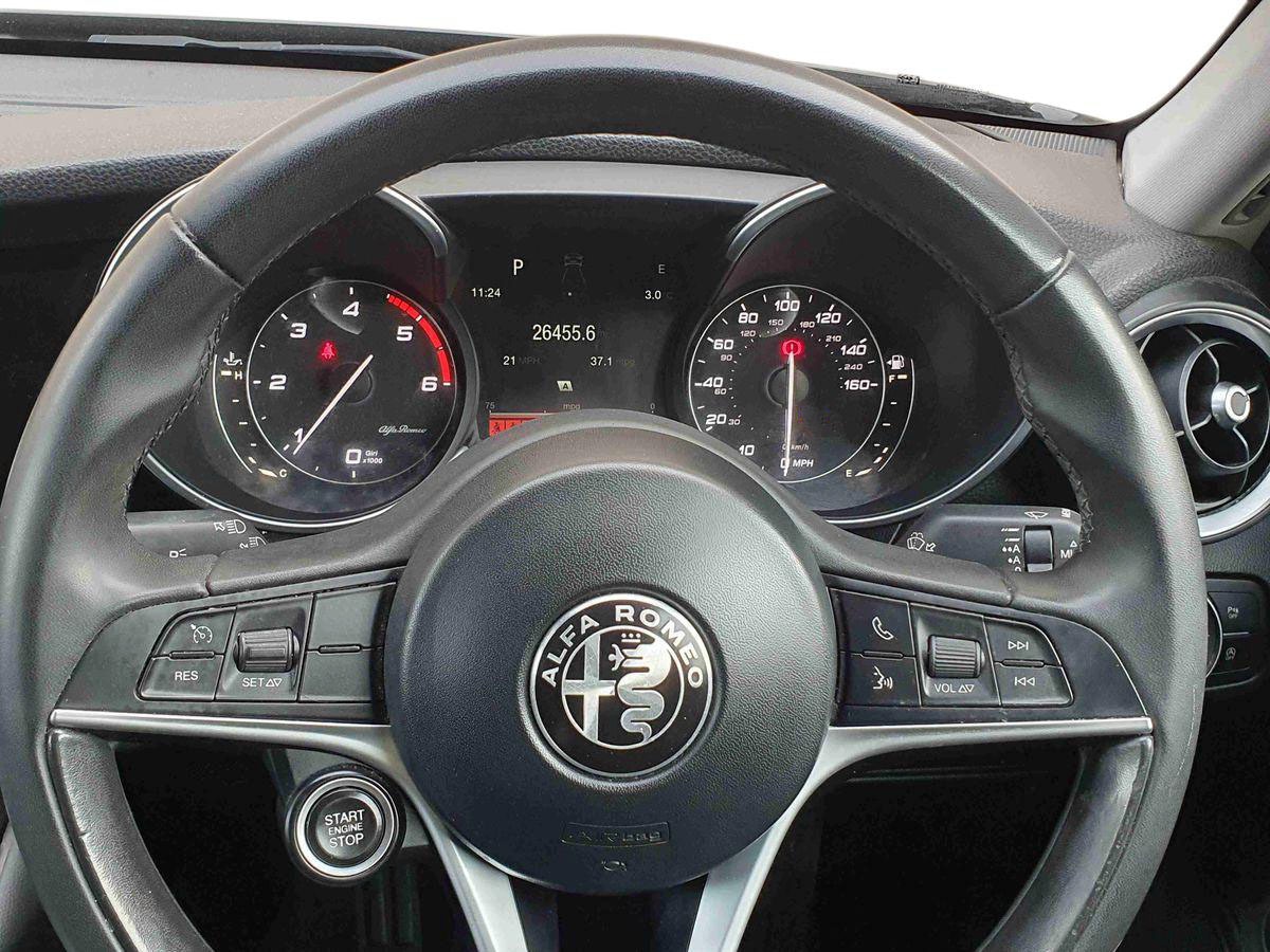 Used Alfa Romeo Giulia 2017 for sale - 77151482: Photo 13