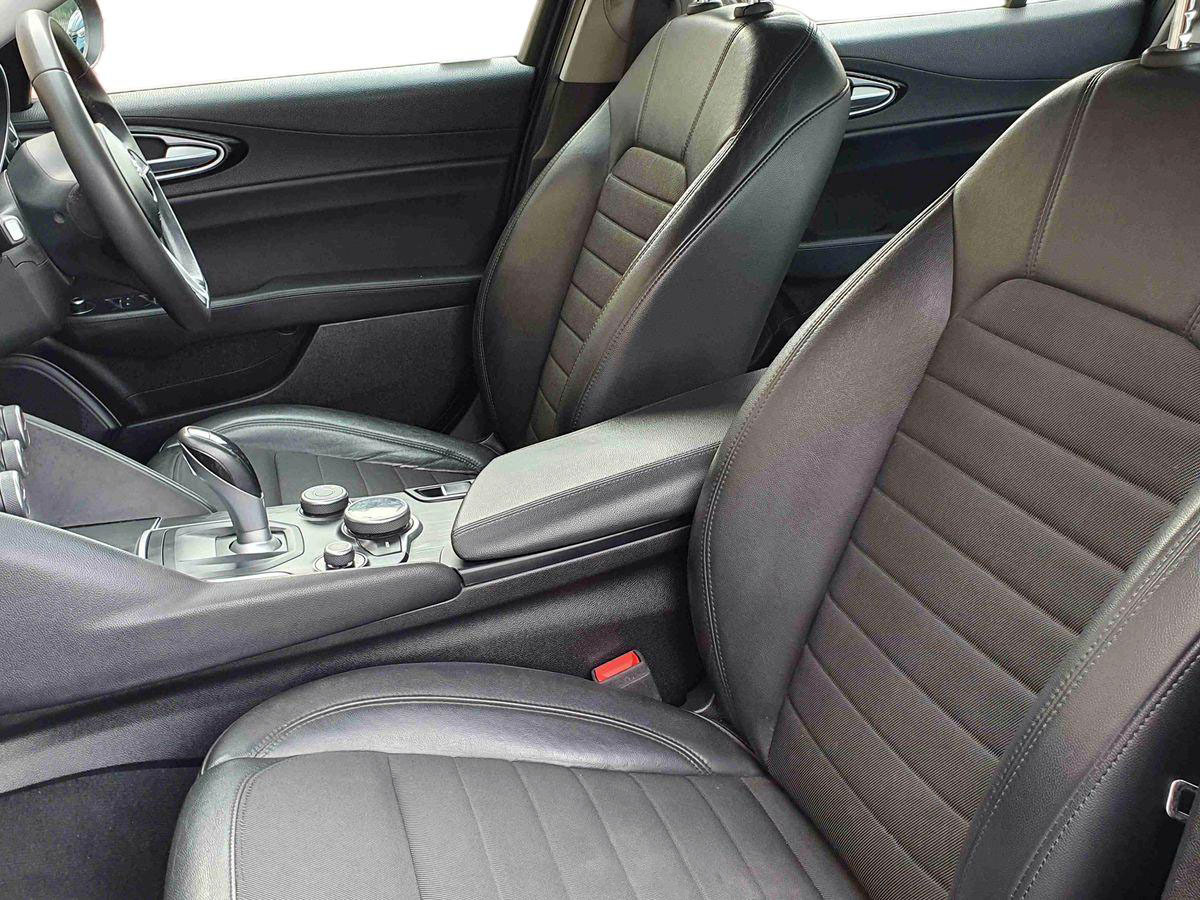 Used Alfa Romeo Giulia 2017 for sale - 77151482: Photo 16